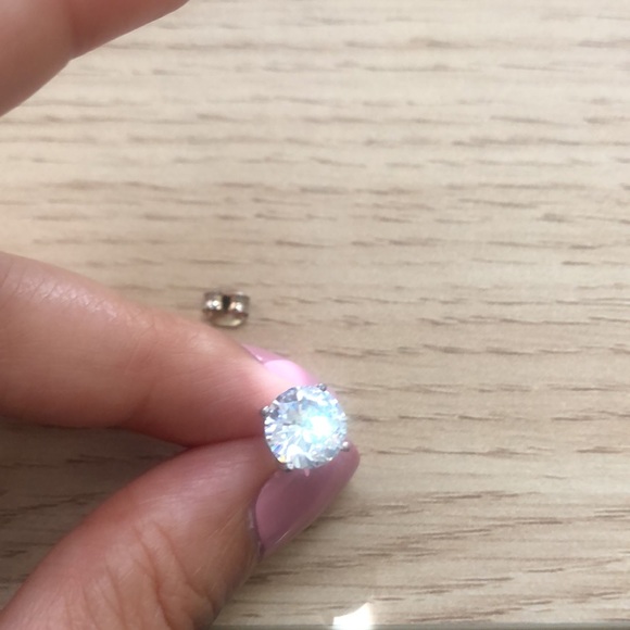 One 3 ct. size (approx) cubic zirconia stud. Super sparkly! - Picture 13 of 16